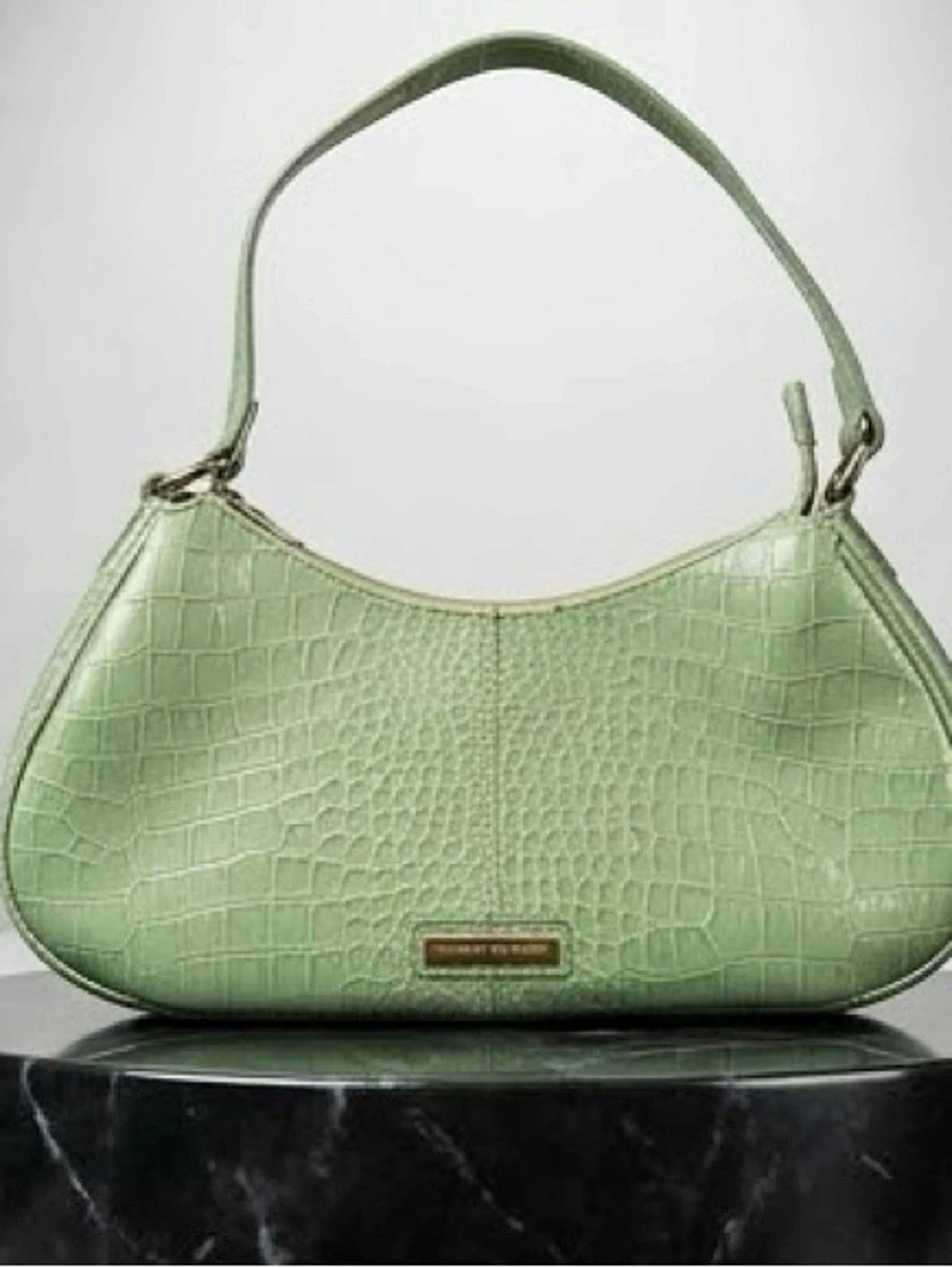 Crocodile-Embossed Nine West Shoulder Bag in Green